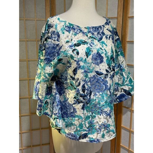 Draper's and Damons Sm Lace/Rhinestone Blouse - Picture 13 of 16